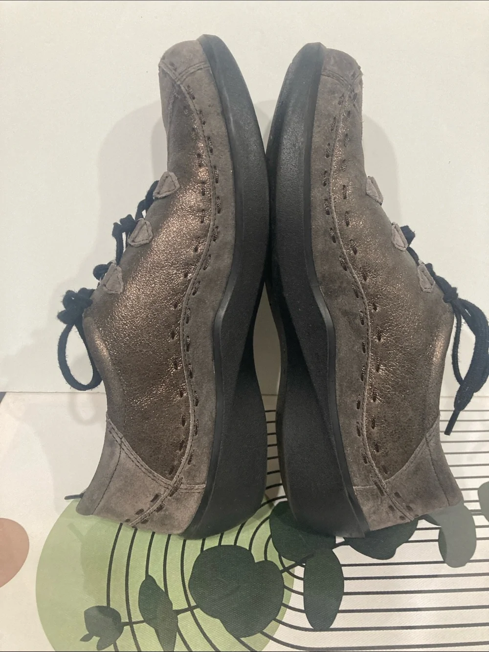 ZIERA Allsorts Laced Up Walking Shoes Metallic Espresso Bronze Suede Size 11.5